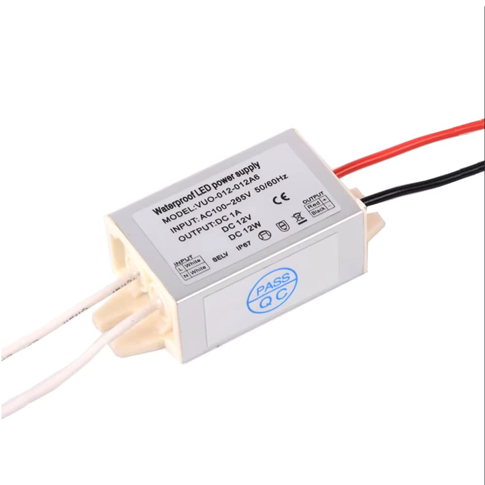 Wasserdichtes LED-Netzteil 12W 20W 45W 110V 220V zu DC12V Treiber für LEDs Strahler Transformator IP67
