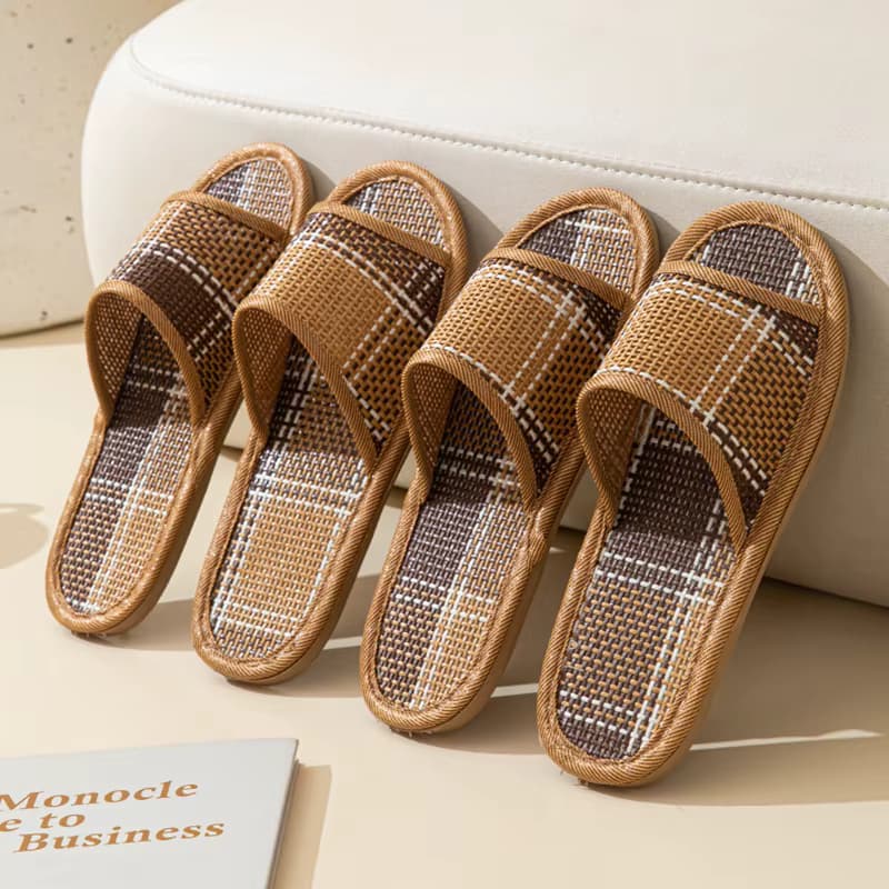 Luxuriöse Designer-Hausschuhe für Damen aus geflochtenem Weidengeflecht – Natürliche, modische Indoor-Slides für Paare, weich und bequem