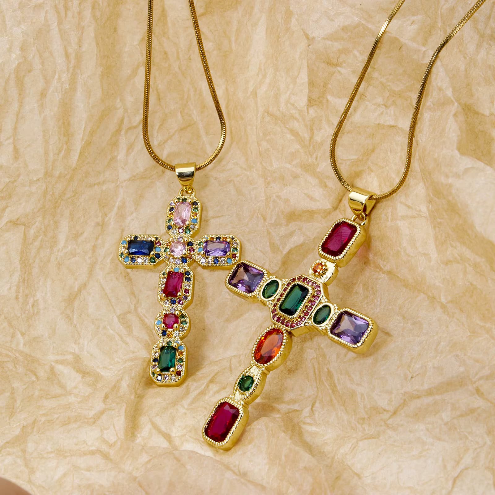 1pc Mode 18K Gold Überzogene Kreuz Messing Anhänger Religiöse Bunte Strass Ohrringe Charms Schmuck Halskette DIY Erkenntnisse