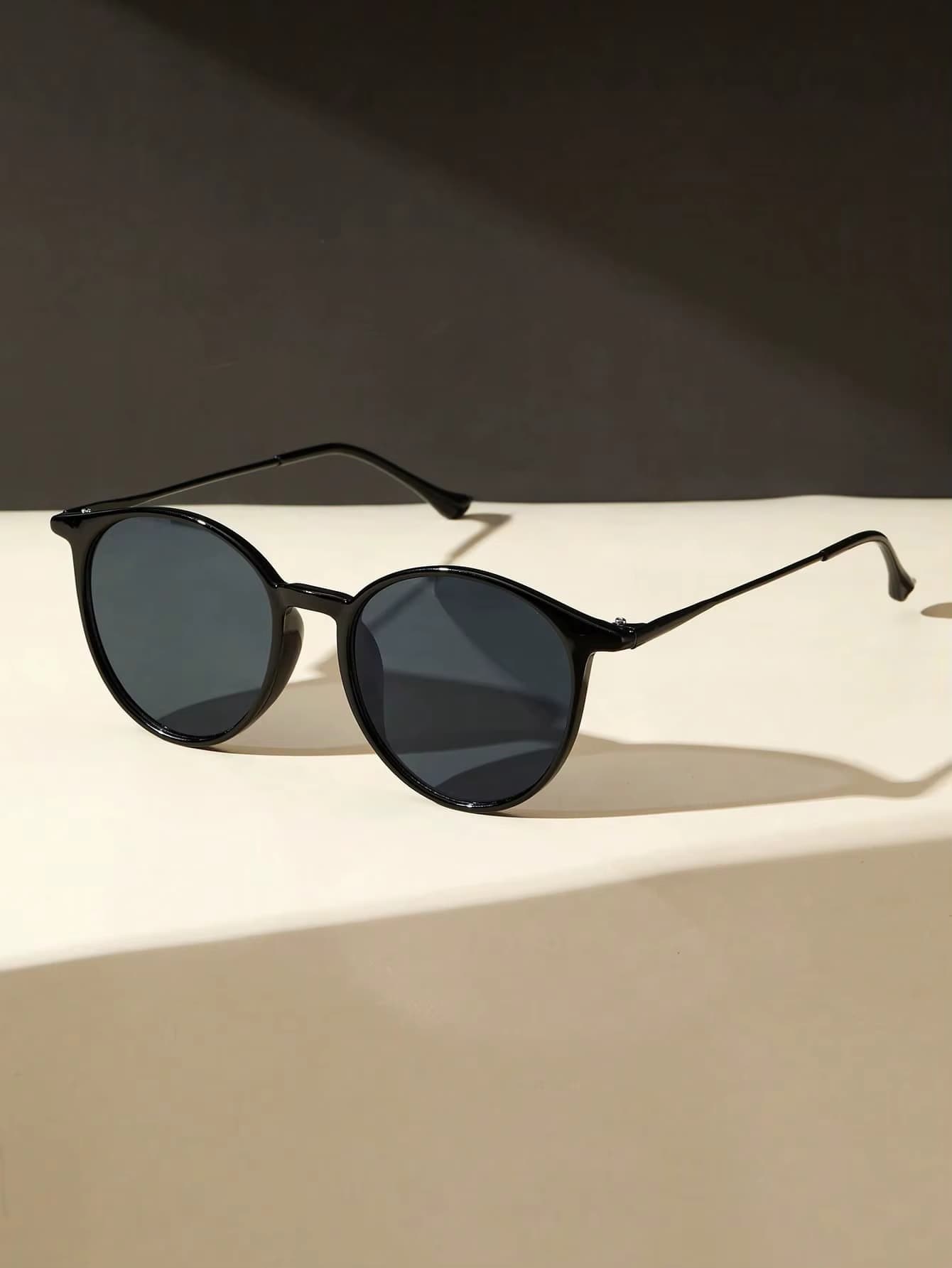 1PC Mode Runde Metall Kunststoff Rahmen Frauen Sonnenbrille Für Männer Täglichen Leben Shades Brillen Zubehör.