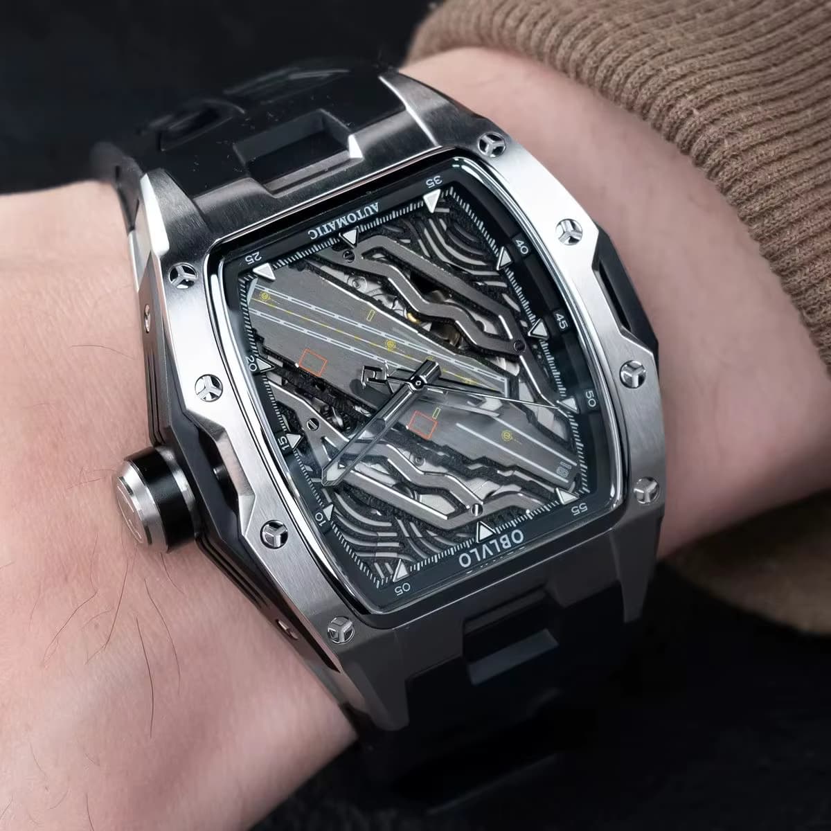 OBLVLO Herren Automatikuhr Mode 46mm Tonneau Mechanische Armbanduhr Leuchtendes Flugzeugträger-Zifferblatt Saphirglas Miyota 82S0