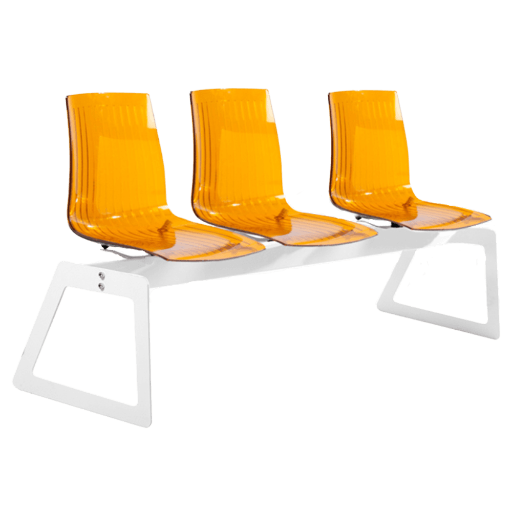 Die Papatya X-Treme Bank für 3 Sitze ist transparent orange, die Beine sind weiß matt. Offer from PAPATYA DE.
