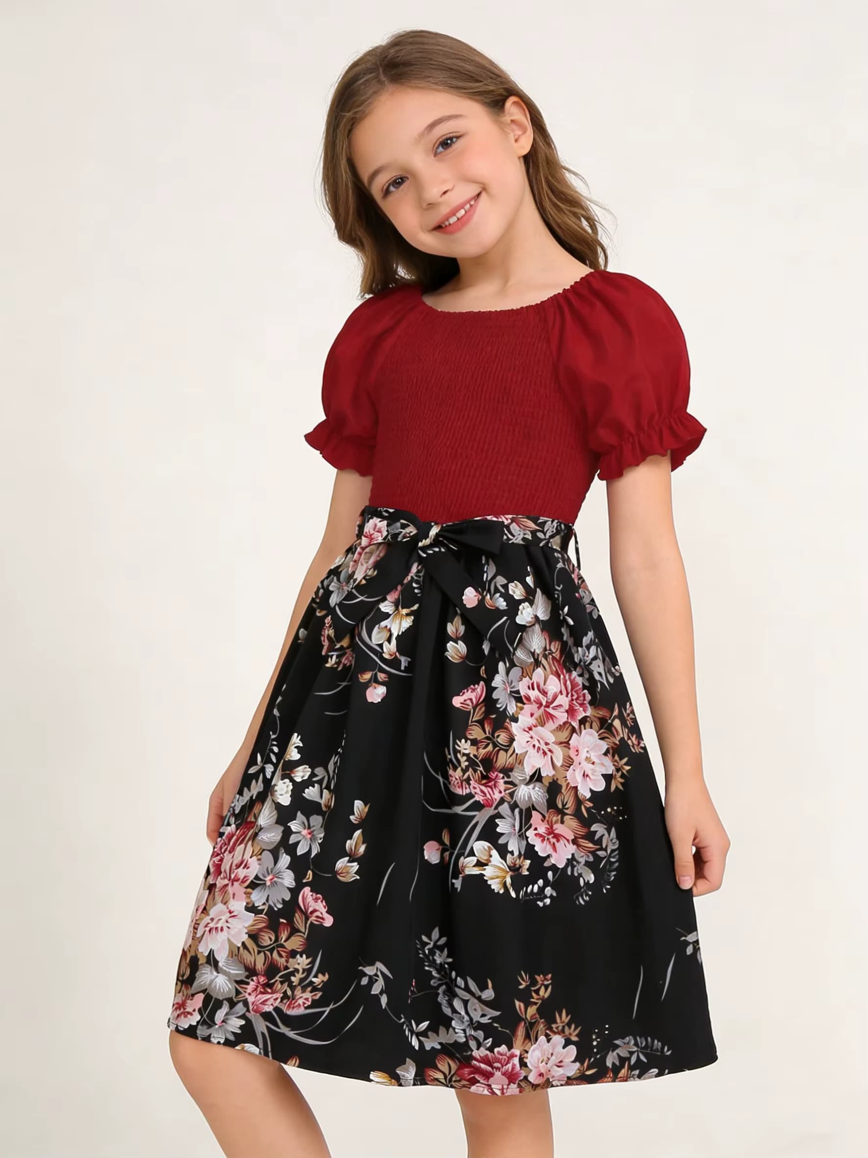 Sommerliches neues Midikleid für Mädchen mit eckigem Ausschnitt, bedrucktem Patchwork-Rock, modisch und süß, Freizeitkleid