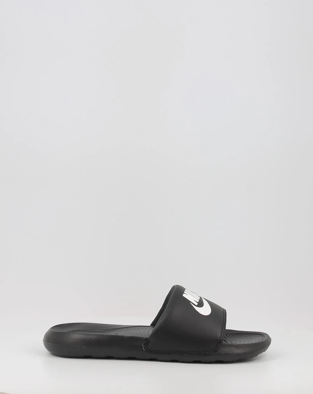 Sandalen NIKE VICTORI ONE CN9675 schwarz - 40. Offer from Zapatos OBI ES.